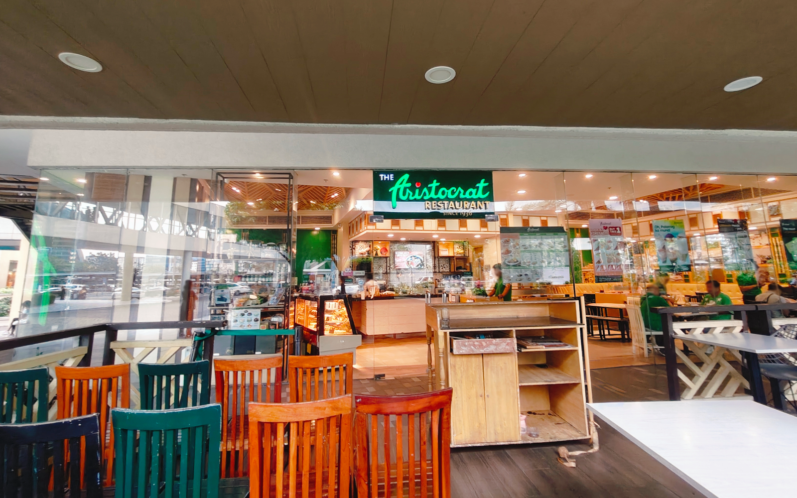 THE ARISTOCRAT RESTAURANT in SM Mall of Asia